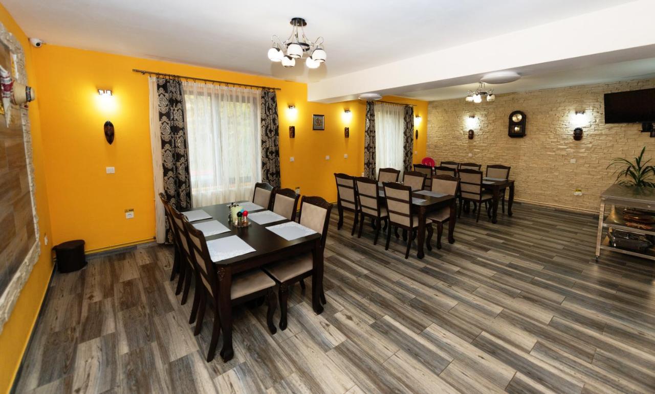 Stejarul Lui Andrei Hotel Izvoarele  Luaran gambar