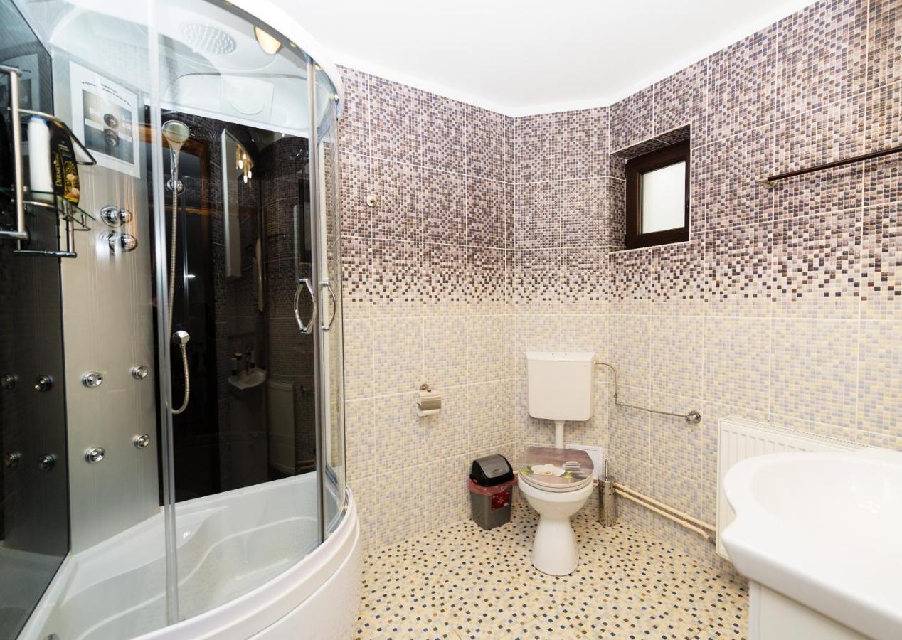 Stejarul Lui Andrei Hotel Izvoarele  Luaran gambar