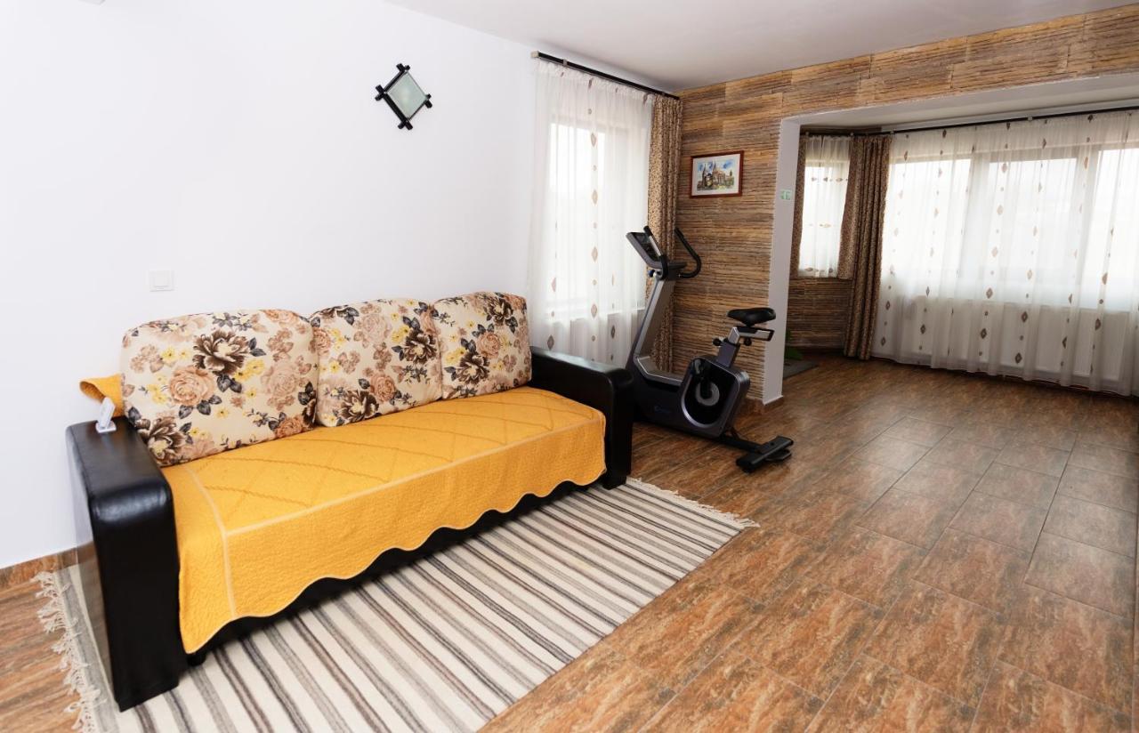 Stejarul Lui Andrei Hotel Izvoarele  Luaran gambar