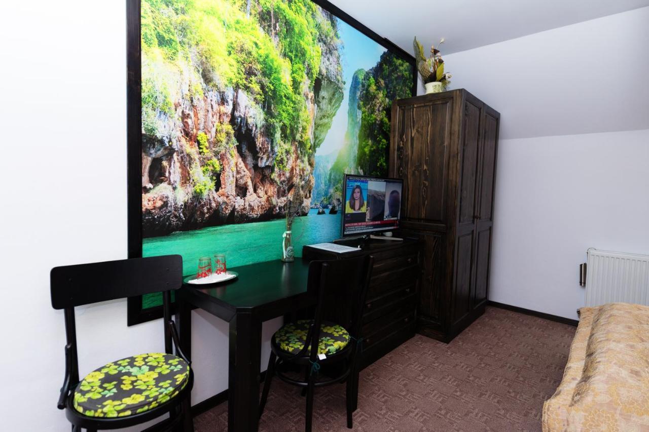 Stejarul Lui Andrei Hotel Izvoarele  Luaran gambar