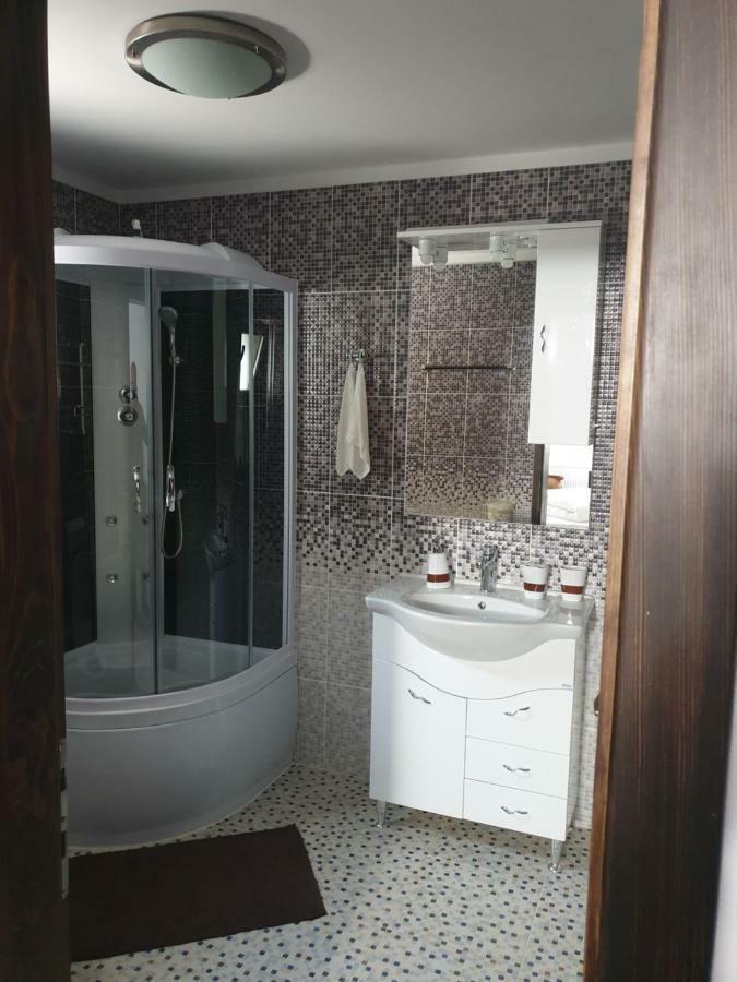 Stejarul Lui Andrei Hotel Izvoarele  Luaran gambar